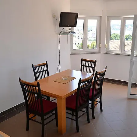 Apartment Gucanin