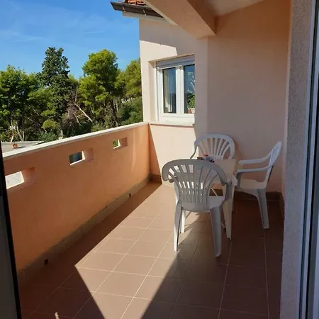 Gucanin Apartment Trogir